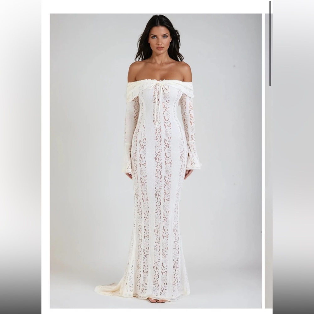 Althea Elise Clarisse Lace Maxi Dress - White